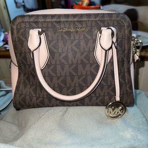 MICHAEL KORS AYDEN MEDIUM LOGO AND FAUX LEATHER SATCHEL